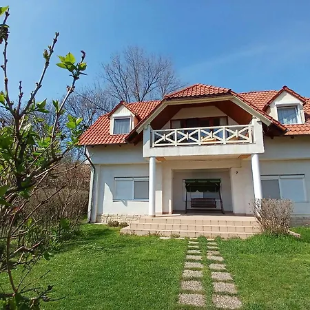 Lent A Parton Apartmanhaz Apartment Balatonudvari