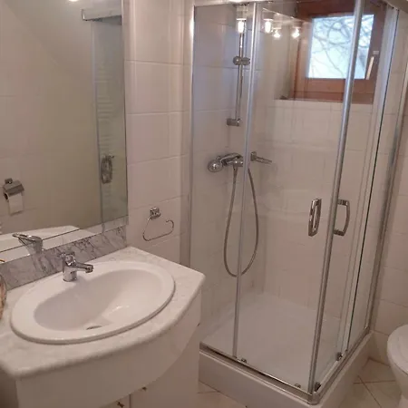 Apartment Lent A Parton -