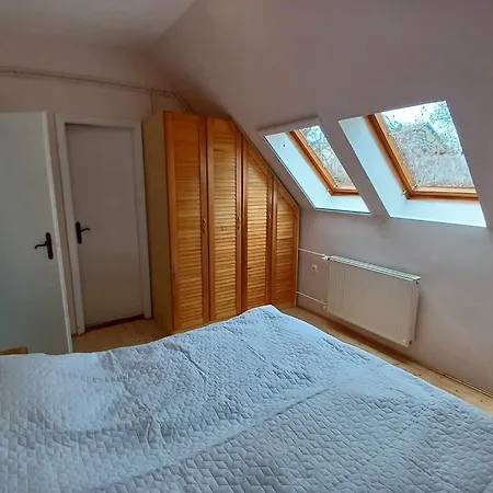 Lent A Parton Apartmanhaz * Balatonudvari