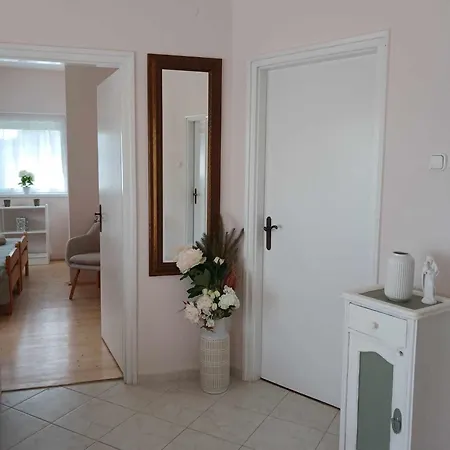 Apartment Lent A Parton Apartmanhaz Balatonudvari