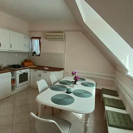 Apartment Lent A Parton Apartmanhaz Balatonudvari